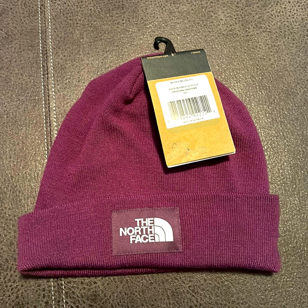 The North Face Adult Dock Worker Recycled Beanie Blackberrywine/blackberry